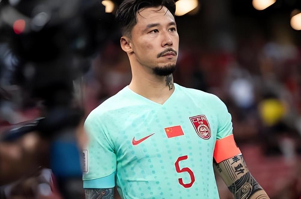 华体会中国-武汉球迷都觉得刘奕鸣会走,为何如今却官宣跟三镇续约,引发热议